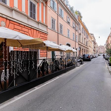 Diecipassi Dal Colosseo Rome Bagian luar foto